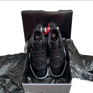 Nike Air Jordan XI low